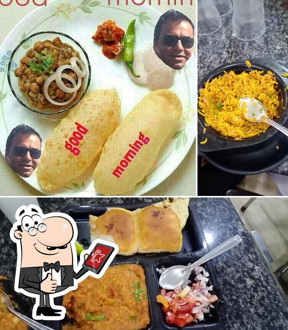 See the picture of Raj chhole bhature