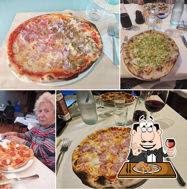 Scegli una pizza a Ristorante Paviola - Pizzeria Zanzara Club