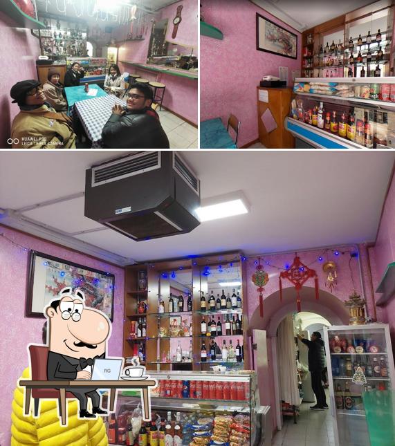 Dai un'occhiata agli interni di Rosticceria Cinese Oriente