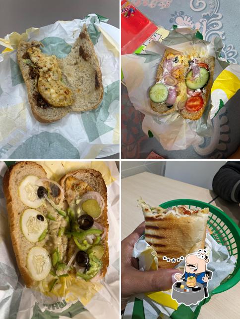 Food at Subway Omaxe World Street