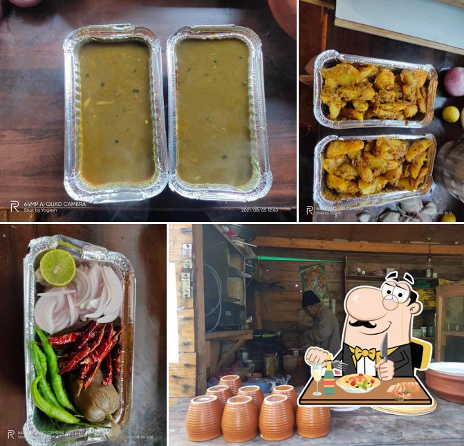 Tea samosha and pakoda