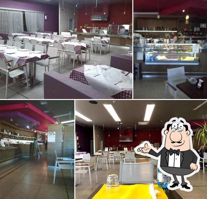 Installez-vous à l'une des tables de Da. & da. Cafe' S.r.l.s