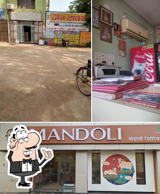 The restaurant's interior and food