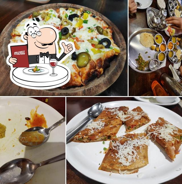 Meals at Rasoi Gujarati / Jain Thali