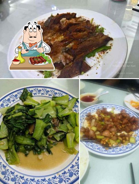 Baby back ribs at Ruja Chinese Restaurant