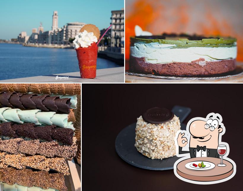 Platti al Gelateria Gasperini dal 1936