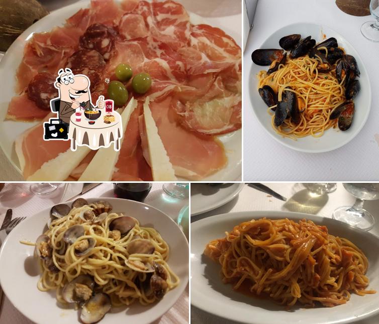 Cozze e spaghetti alla carbonara al Il Tucano