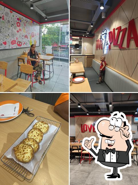 Check out how Pizza Hut Janakpuri C1, Delhi looks inside