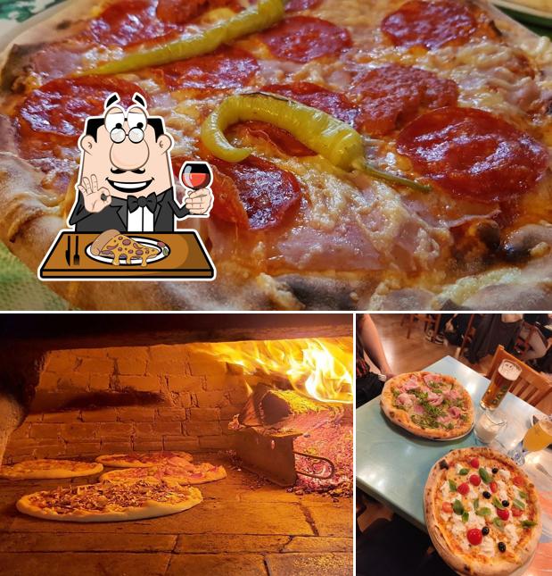 Scegli una pizza a Pizzeria Stara Sava