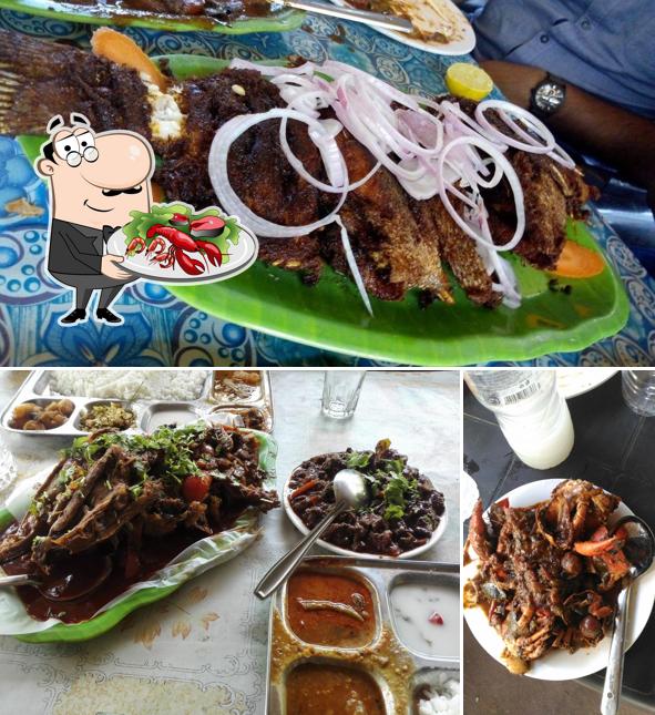 Try out seafood at Munthiripanthal Family Restaurant (Former Toddy Shop)