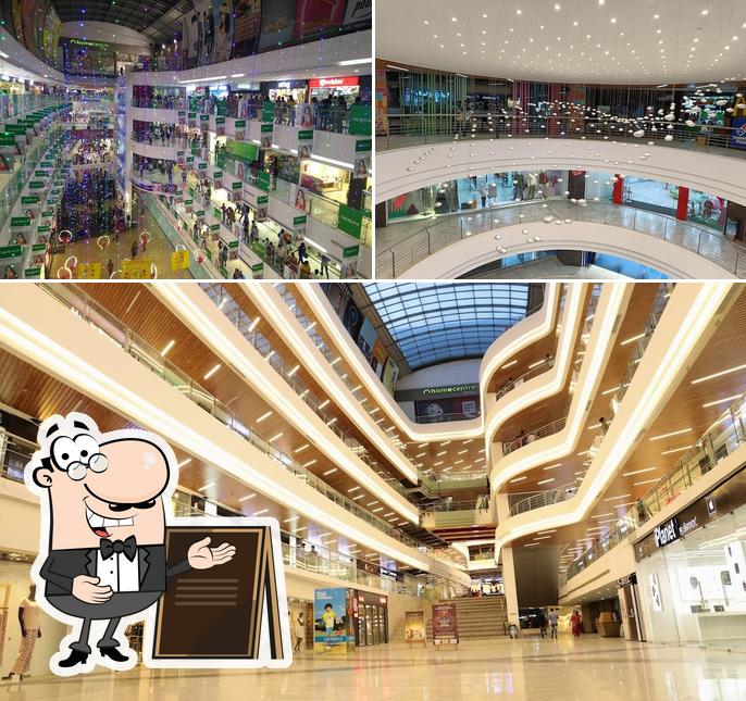 Check out how Brookefields Mall looks outside