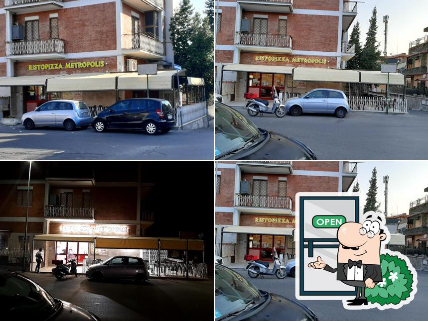 Gli esterni di Ristopizza Metropolis