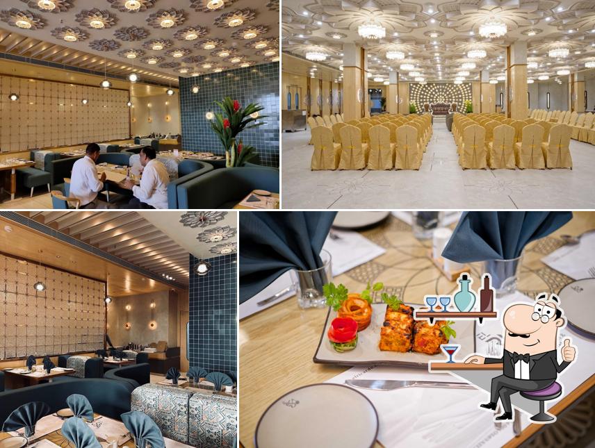 Take a seat at one of the tables at El Ricardo Banquet