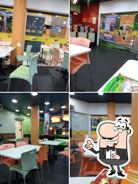 Veja imagens do interior do Giraffas Porto Plaza Shopping