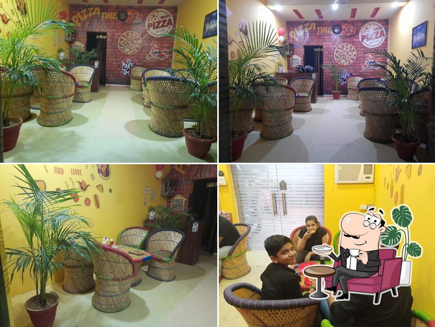 The interior of Maxx Pizza & Cafe