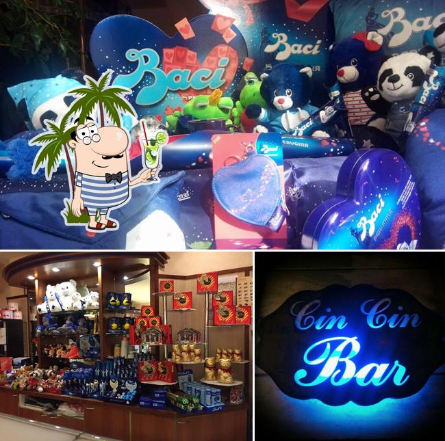 Guarda la foto di Cin Cin Bar