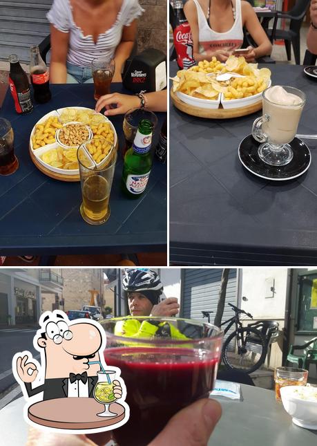 L'Angolo Bar si caratterizza per la bevanda e fregio