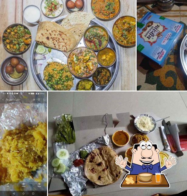 Food at Bhartiya Bhojnalay
