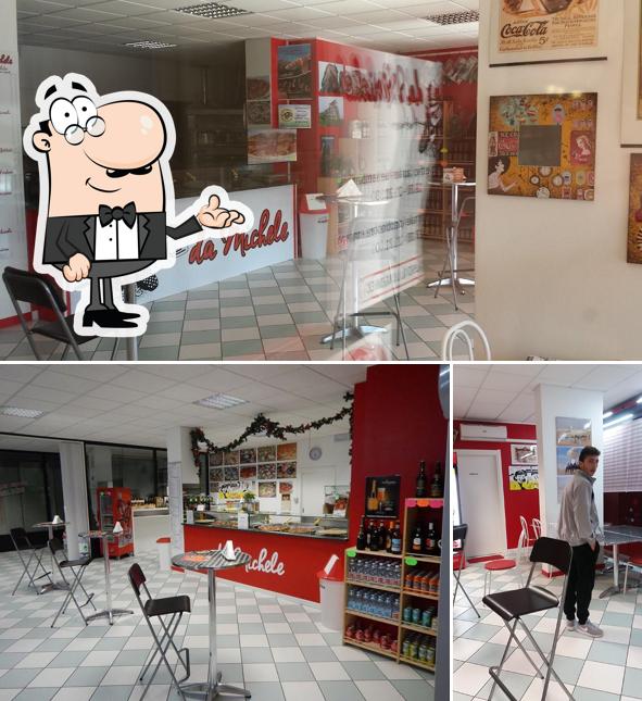 Gli interni di Da Michele Pizzeria per Asporto