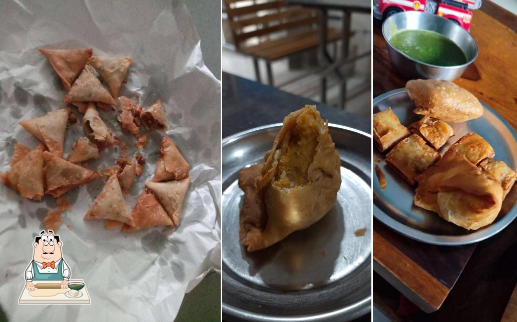 Samosa at Geeta Samosa Center