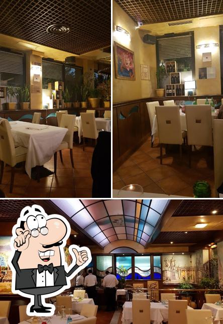 Dai un'occhiata agli interni di Osteria Mamma Rosa-Ristorante pesce Milano