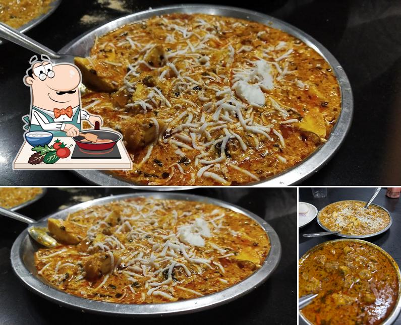 Chicken curry at Ratan ji Restaurant