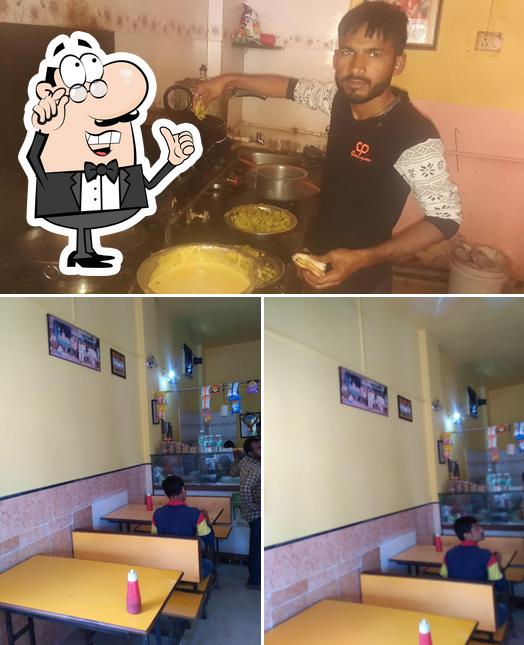 Chourasiya Vadapav Snacks Center