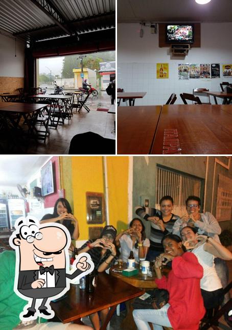 Veja imagens do interior do El Doguito