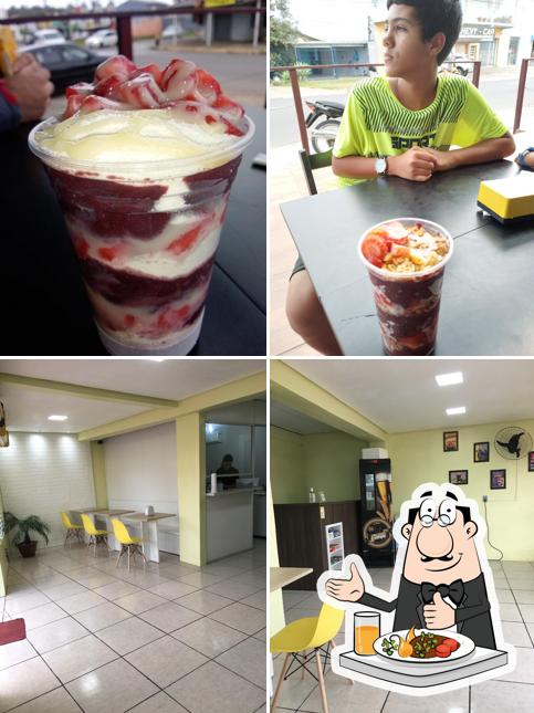 Dê uma olhada a ilustração mostrando comida e interior no Kaléo Açaí