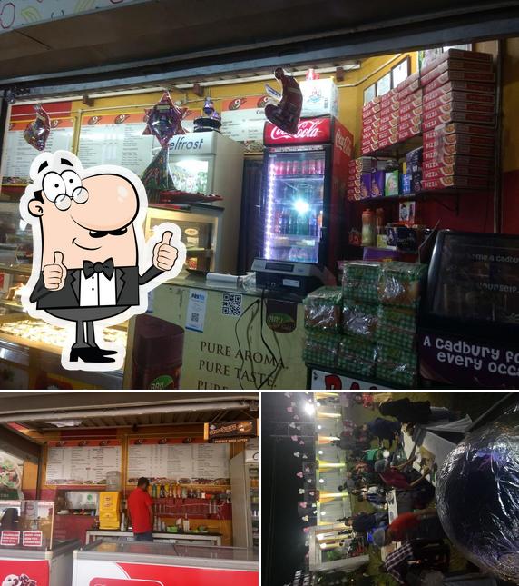 Look at the picture of Pizzeria 9