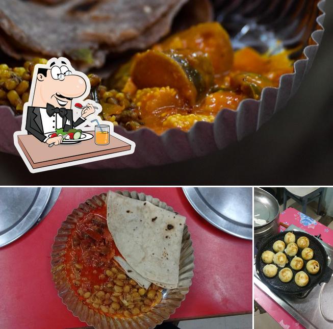 Food at Santrupti Uttar Karntaka Food Store