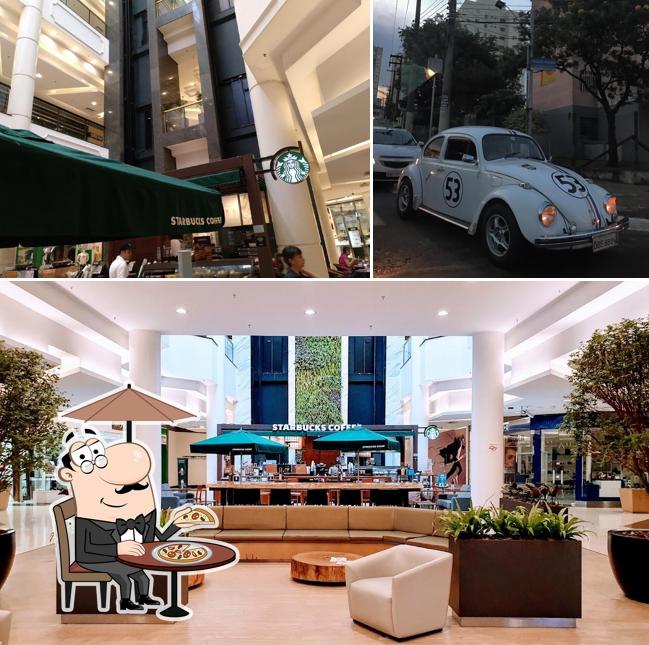 A exterior e interior do restaurante