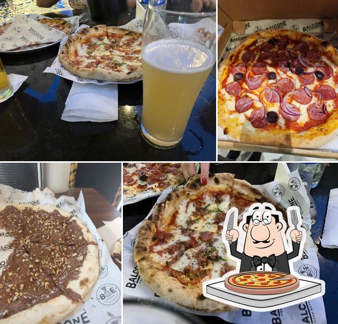 Peça diversos tipos de pizza