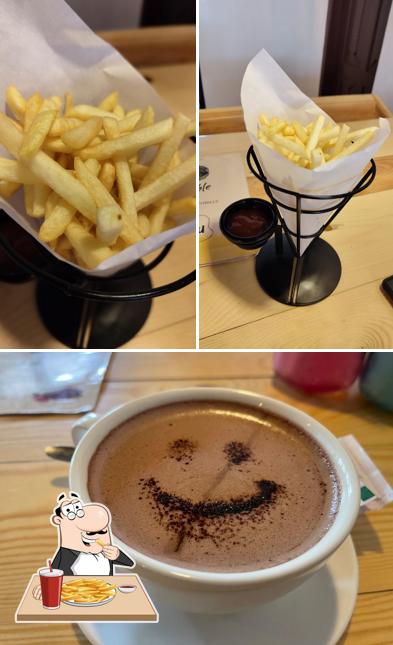 French fries at Skrible café