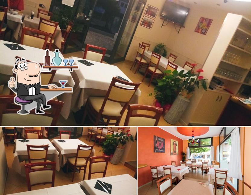 Siediti a un tavolo di Ristorante Pizzeria l'Incontro