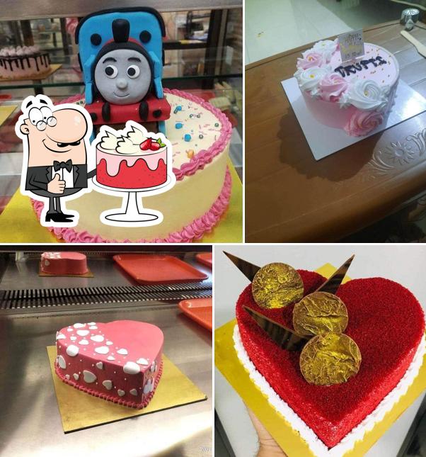 Red velvet cake at Live Fresh Cakes Desserts & Bakes