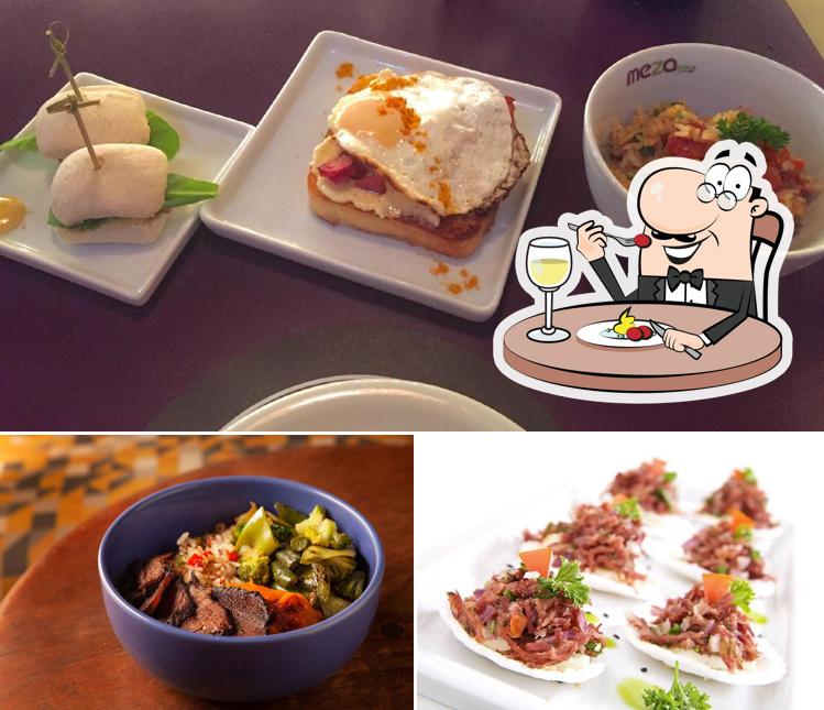 Platos en Meza Bar