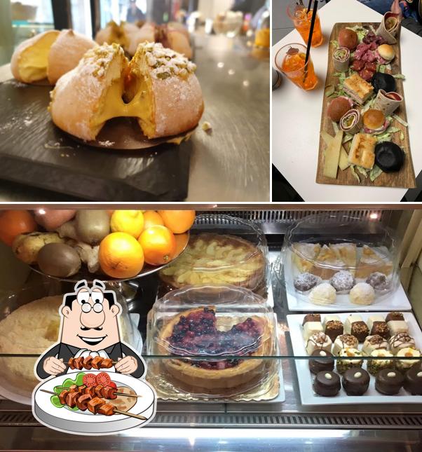 Platti al Margherita Cafe