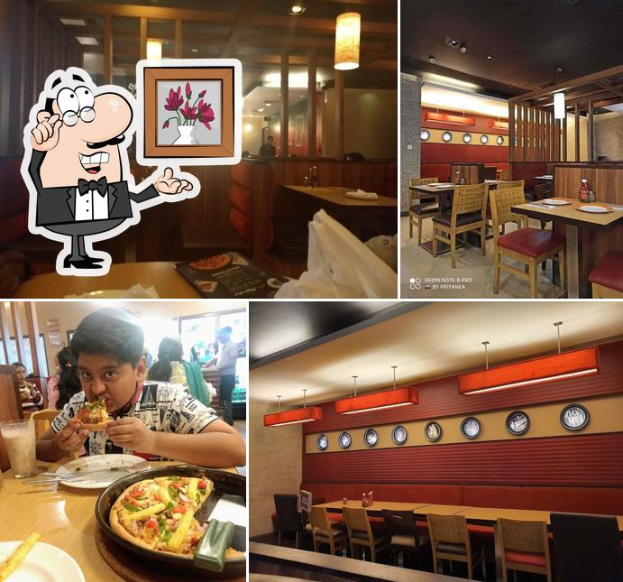 Check out how Pizza Hut Square Mall, Kanpur looks inside