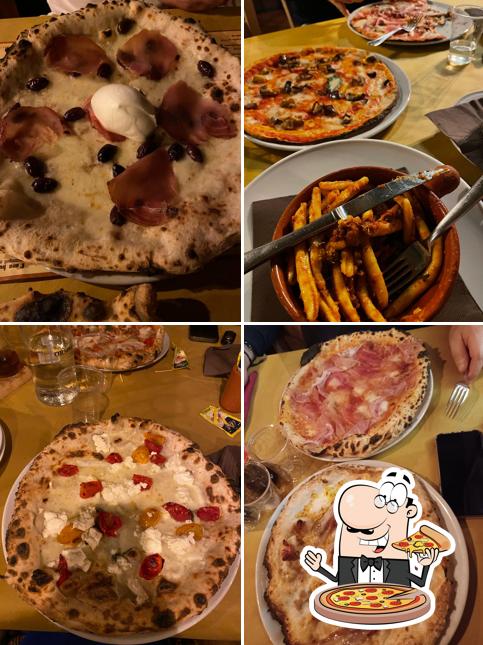 Scegli una pizza a Spaccanapoli