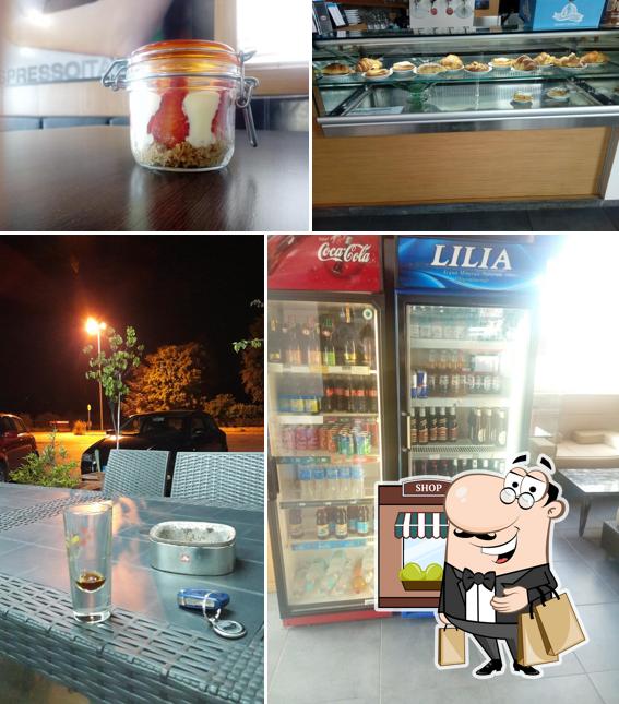 Gli esterni di Bar Espresso Italiano Gli esterni di Bar Espresso Italiano