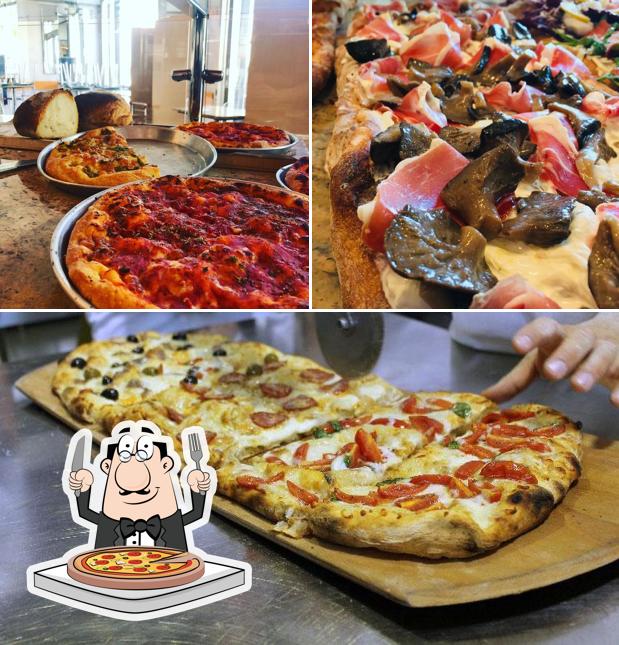 Scegli una pizza a Bar Gust'è