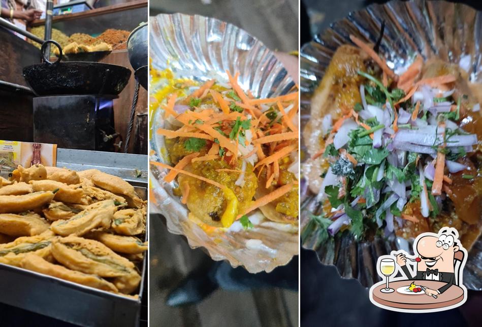Meals at Sri Durga Masala Mandakki Shop