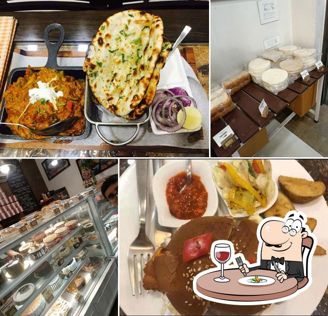 Meals at Cake Square