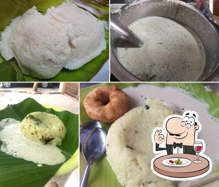 Food at Sri Kandha Vilas Dosa Camp