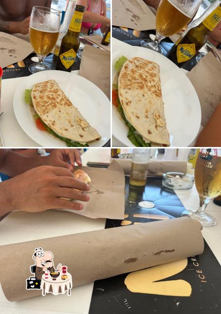 Cibo al il chioschetto di capo calavà