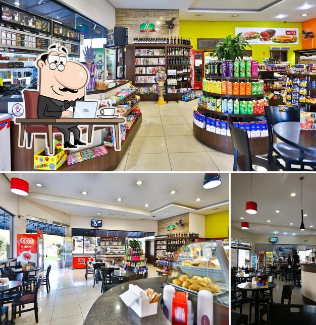 Veja imagens do interior do Padaria e Empório JF