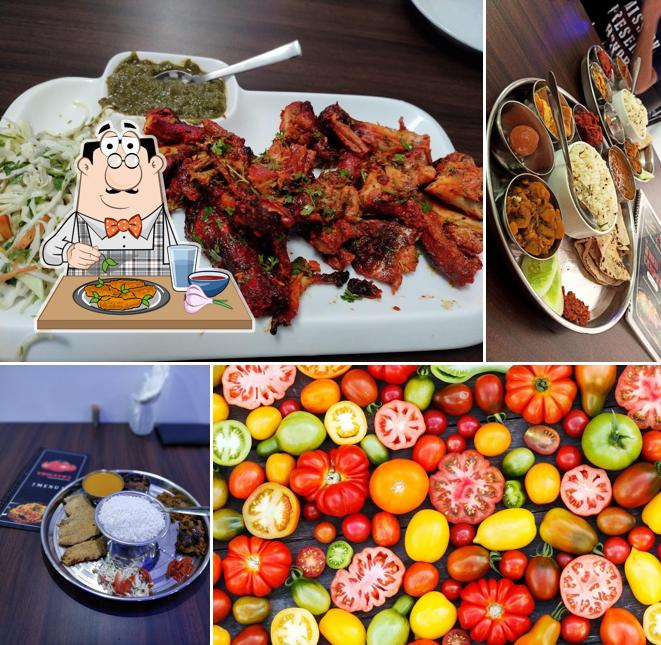 Chicken wings at Tomato's