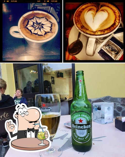 Prenditi un drink dal menu