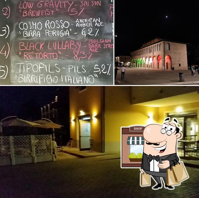 La foto di esterno e lavagna da Umami beer